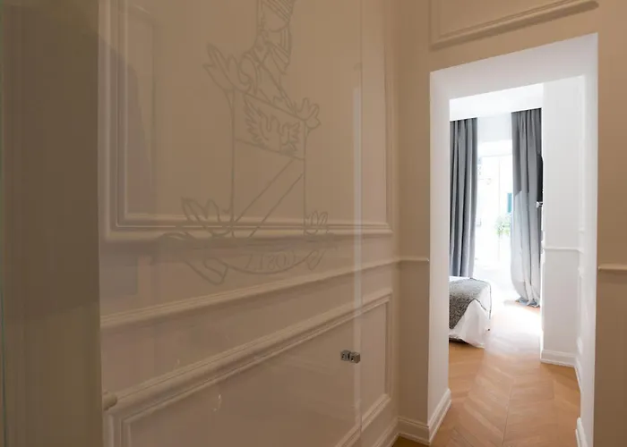 Boutique Via Chiodo Luxury Rooms La Spezia