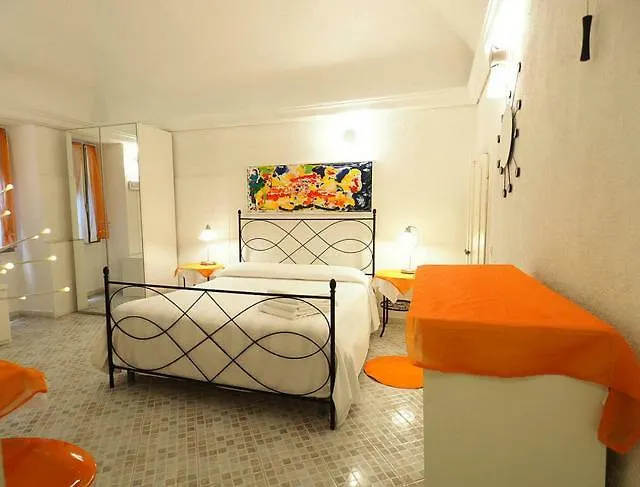 Pet friendly Chiostro Apartment Vernazza